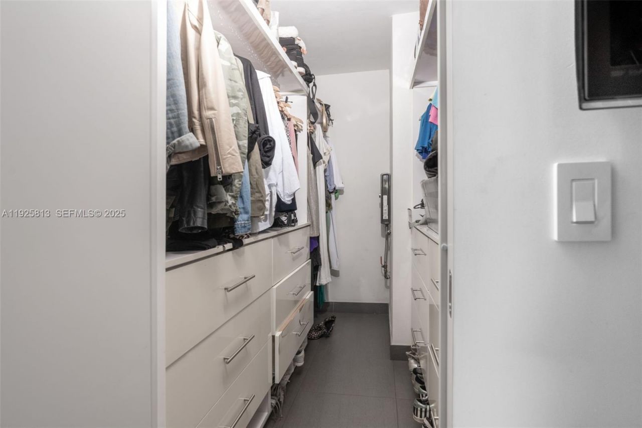 501 NE 51st St, Miami, FL 33137 Photo