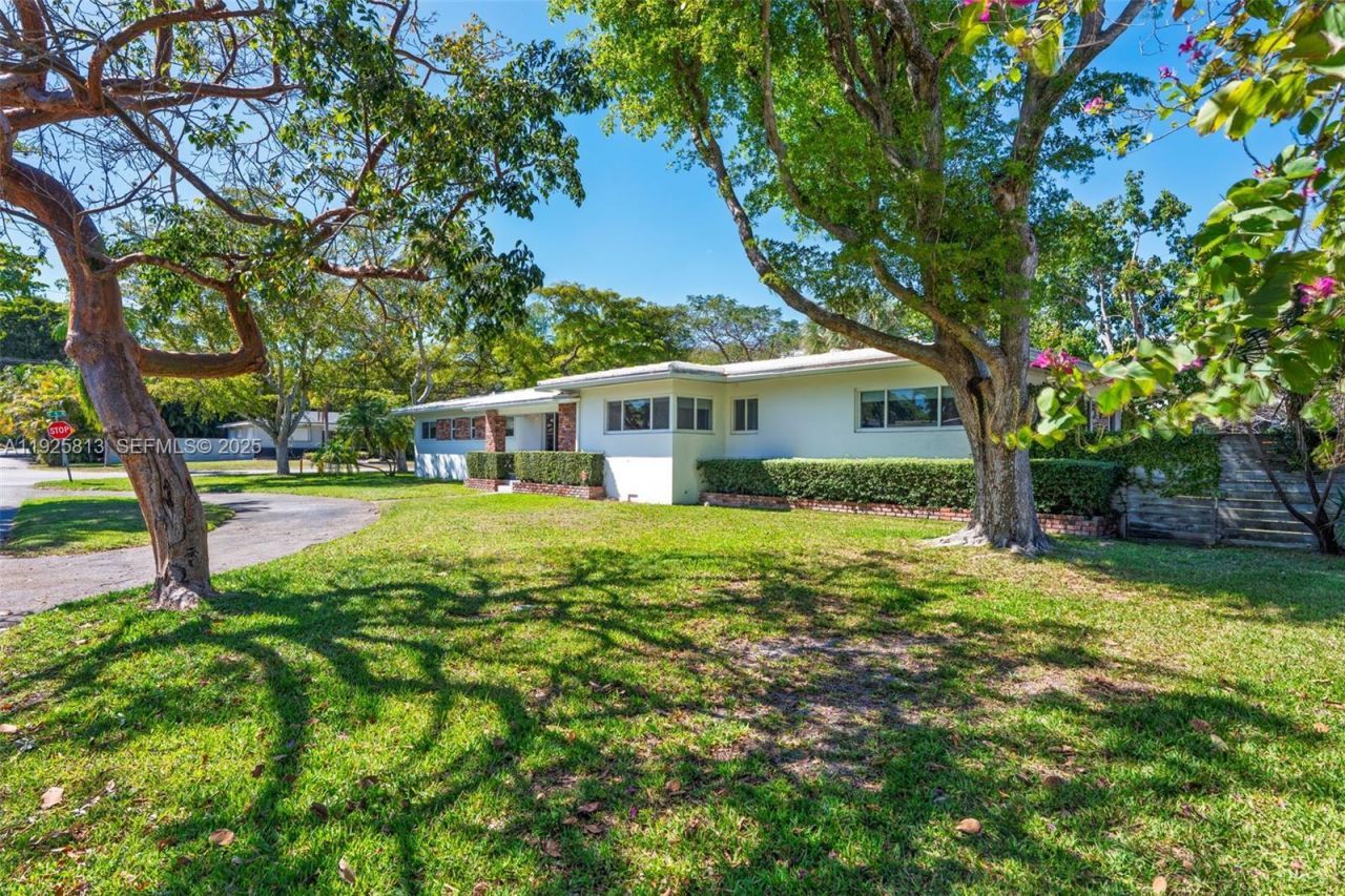 501 NE 51st St, Miami, FL 33137 Photo