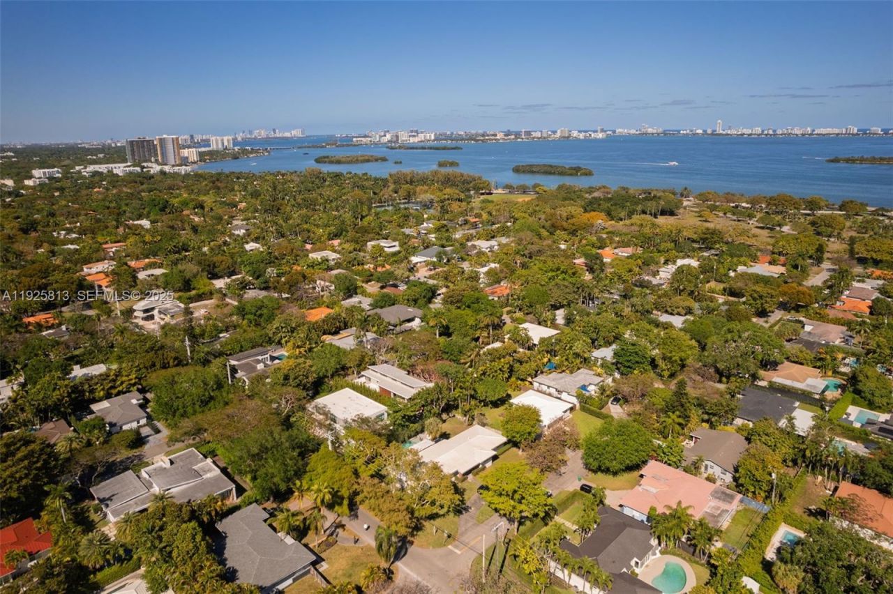 501 NE 51st St, Miami, FL 33137 Photo