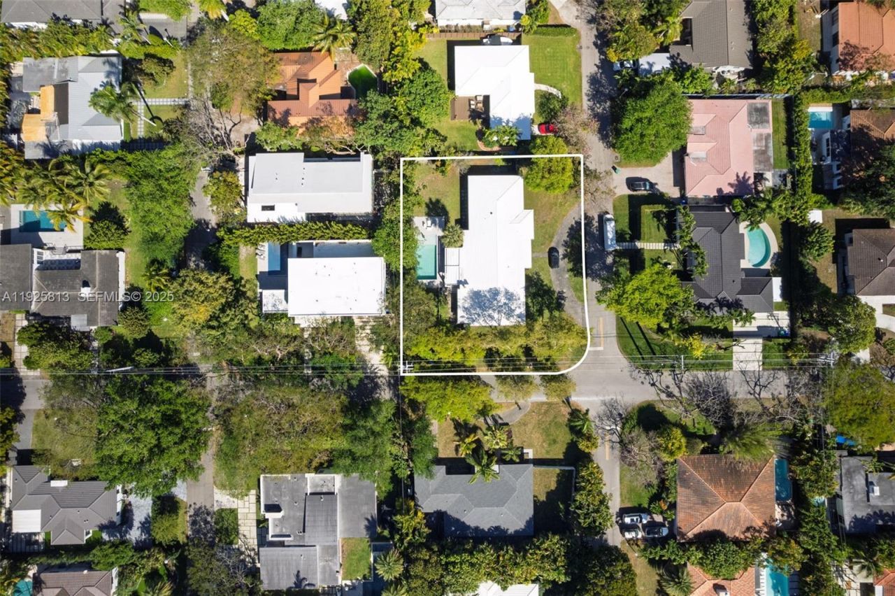 501 NE 51st St, Miami, FL 33137 Photo