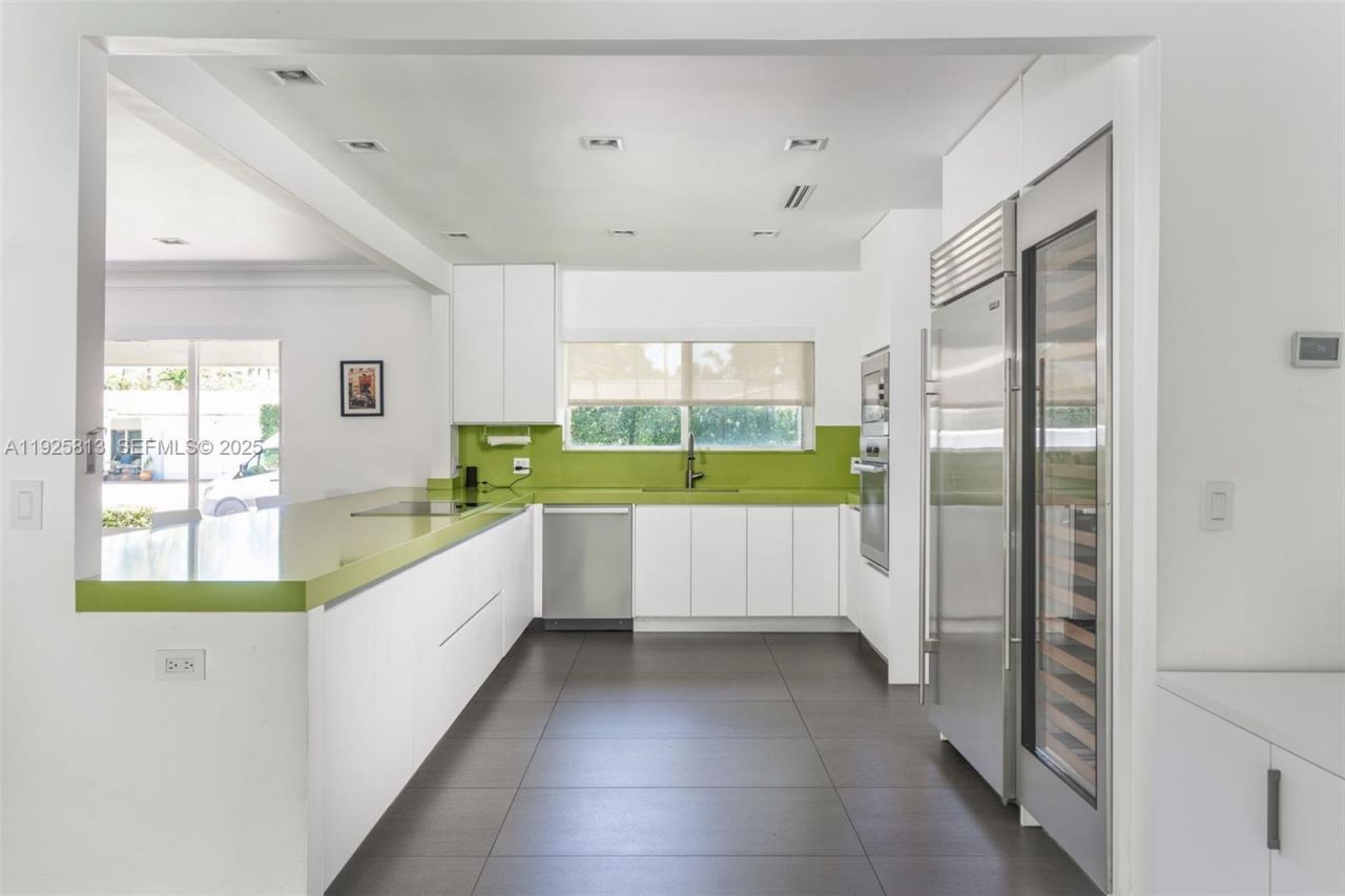 501 NE 51st St, Miami, FL 33137 Photo