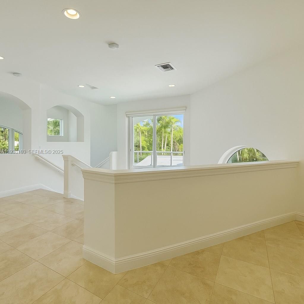 1490 Cleveland Rd, Miami Beach, FL 33141 Photo