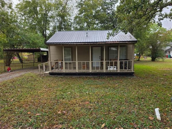 240 S College Street , Deport, TX 75435