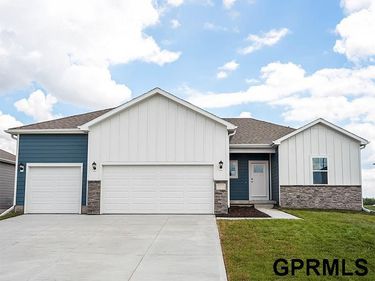 12405 S 205th Avenue, Gretna, NE 68028