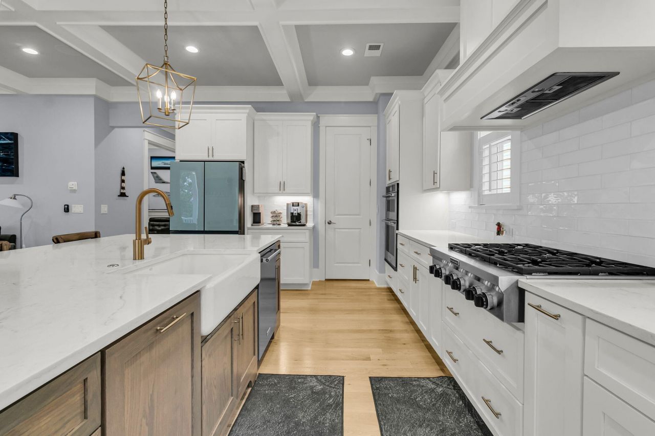 1970 Bellona Street Photo 17