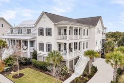 1970 Bellona Street photo 4