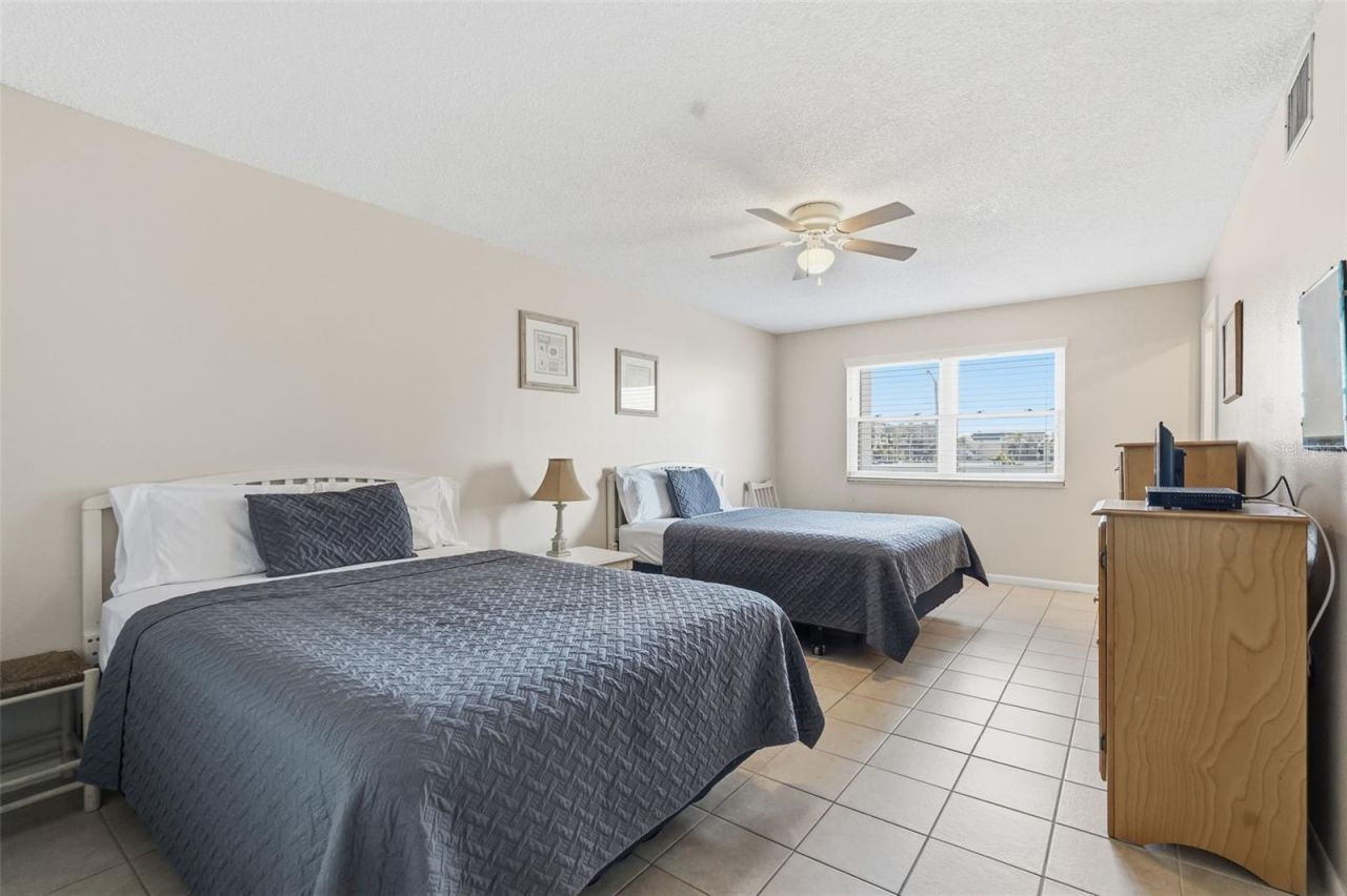 17450 Gulf Boulevard, Unit 104, Redington Shores, FL 33708 Photo