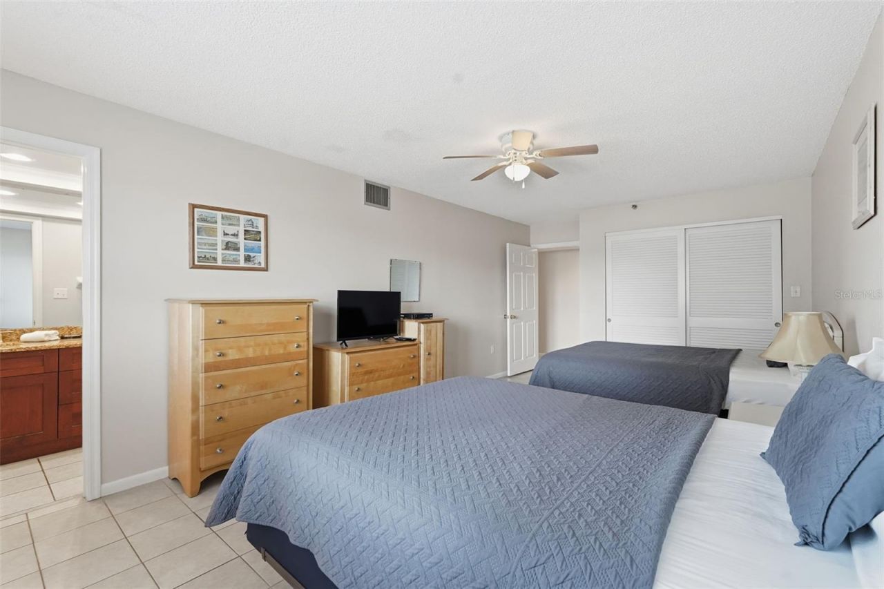 17450 Gulf Boulevard, Unit 104, Redington Shores, FL 33708 Photo