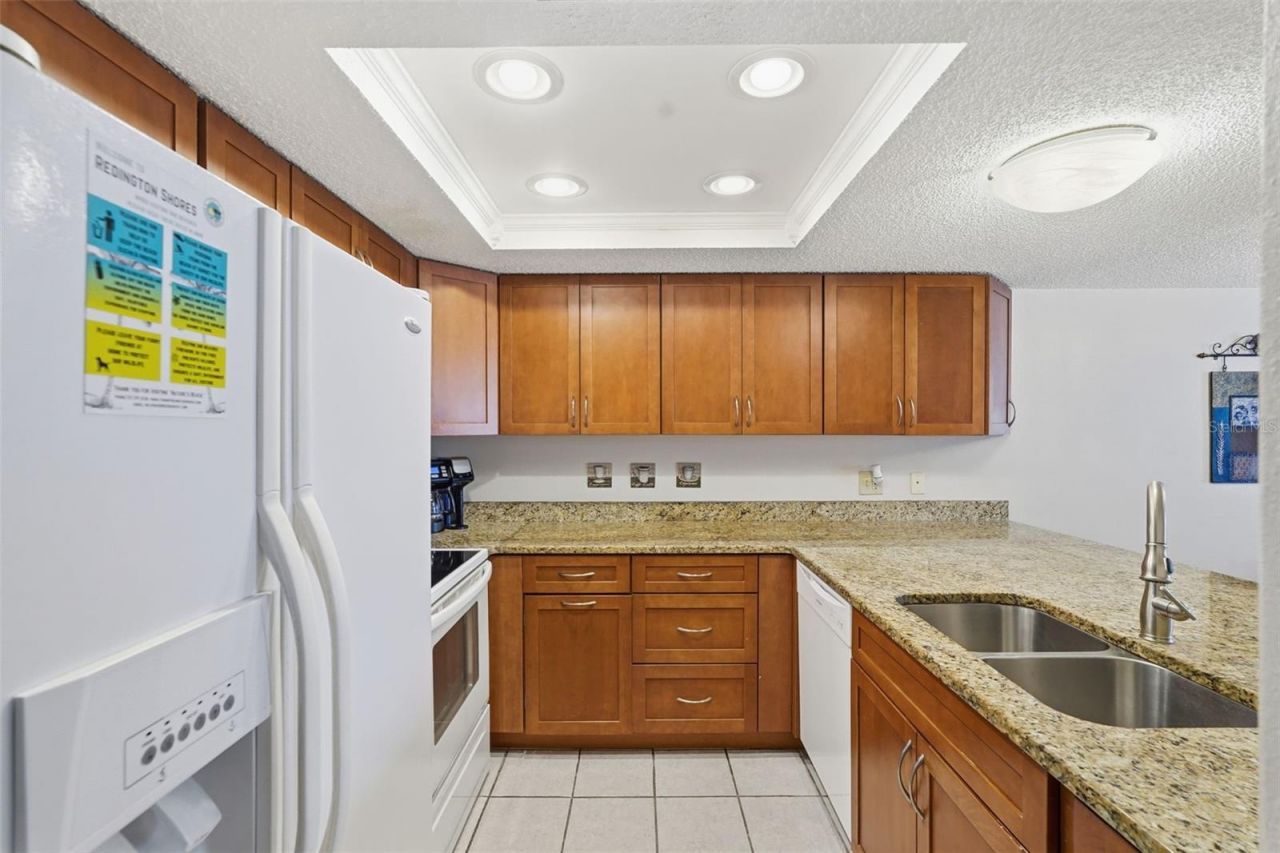 17450 Gulf Boulevard, Unit 104, Redington Shores, FL 33708 Photo