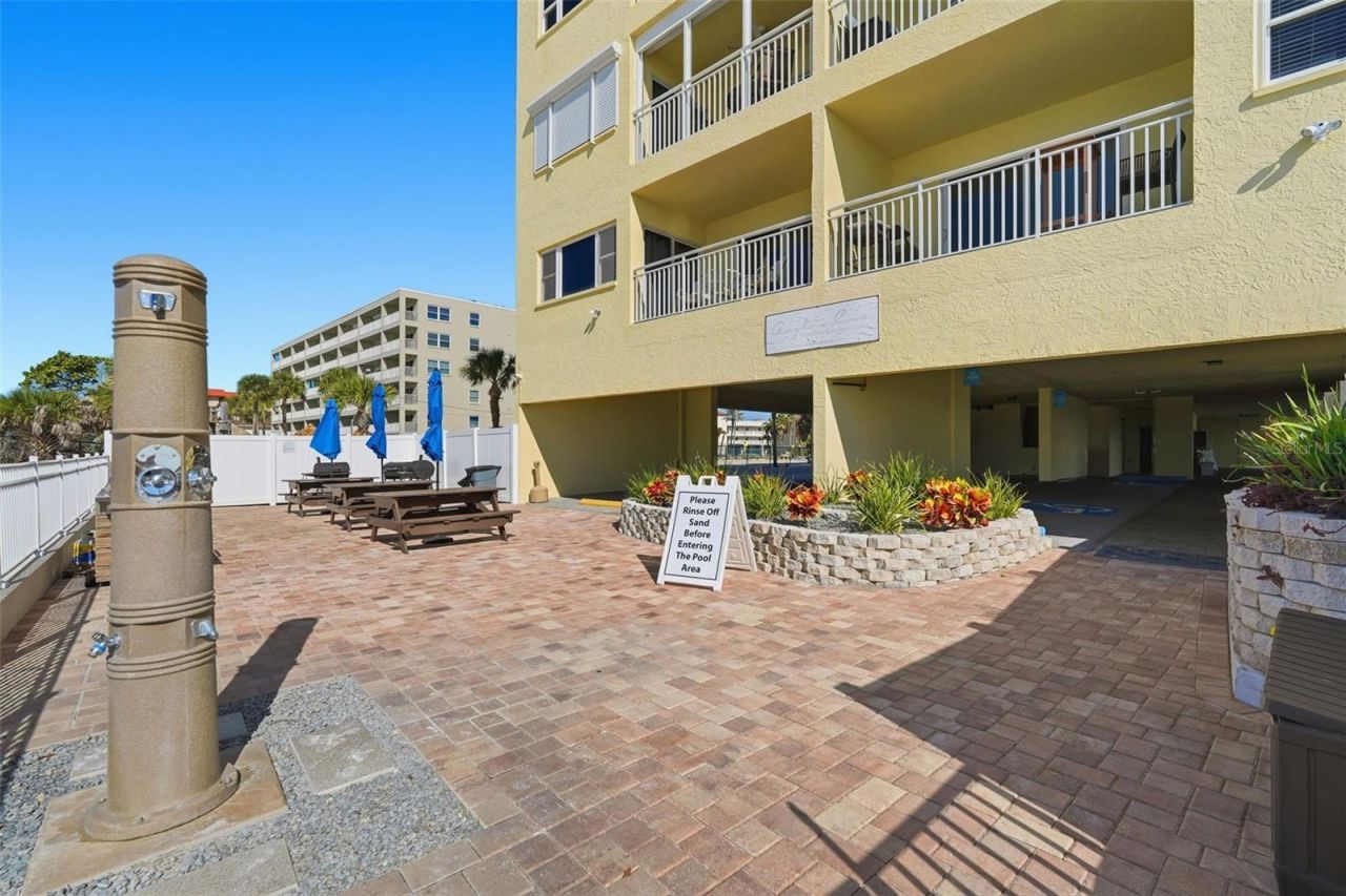 17450 Gulf Boulevard, Unit 104, Redington Shores, FL 33708 Photo