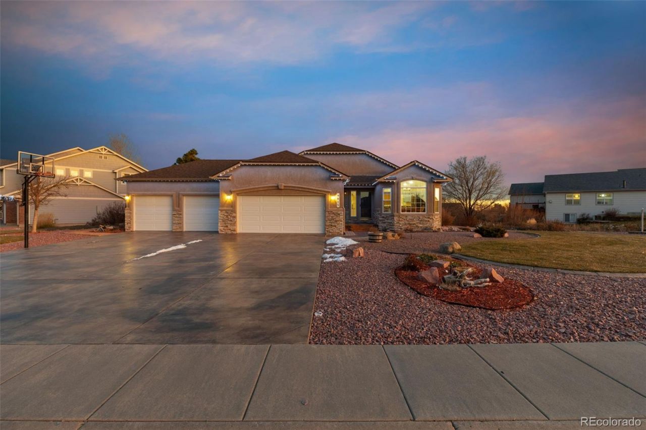 9015 Oakmont Road, Peyton, CO 80831 Main Photo