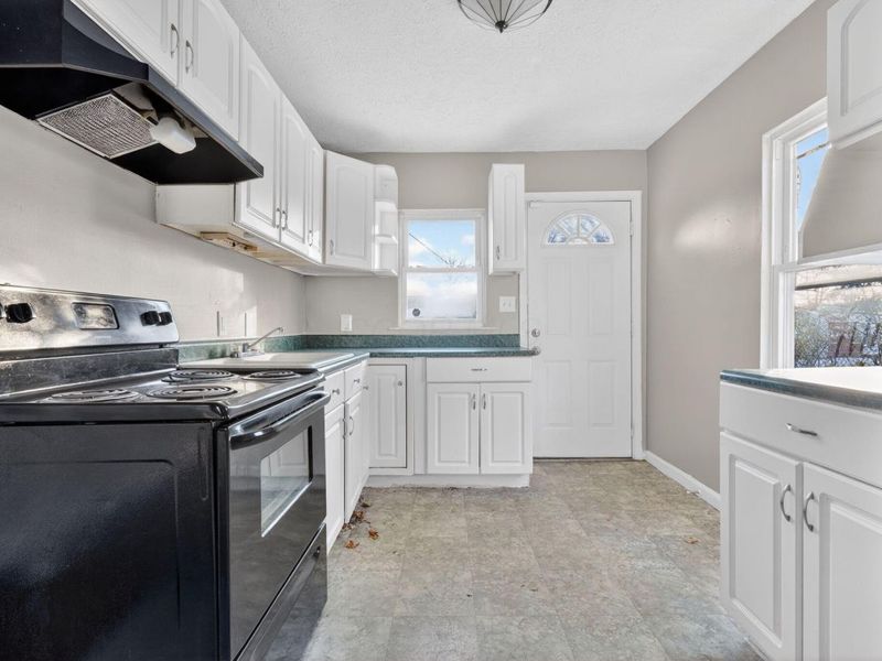 2131 Argyle Drive, Columbus, OH 43219 Photo 12