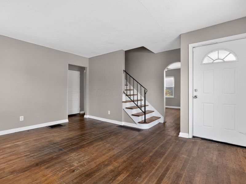 2131 Argyle Drive, Columbus, OH 43219 Photo 3