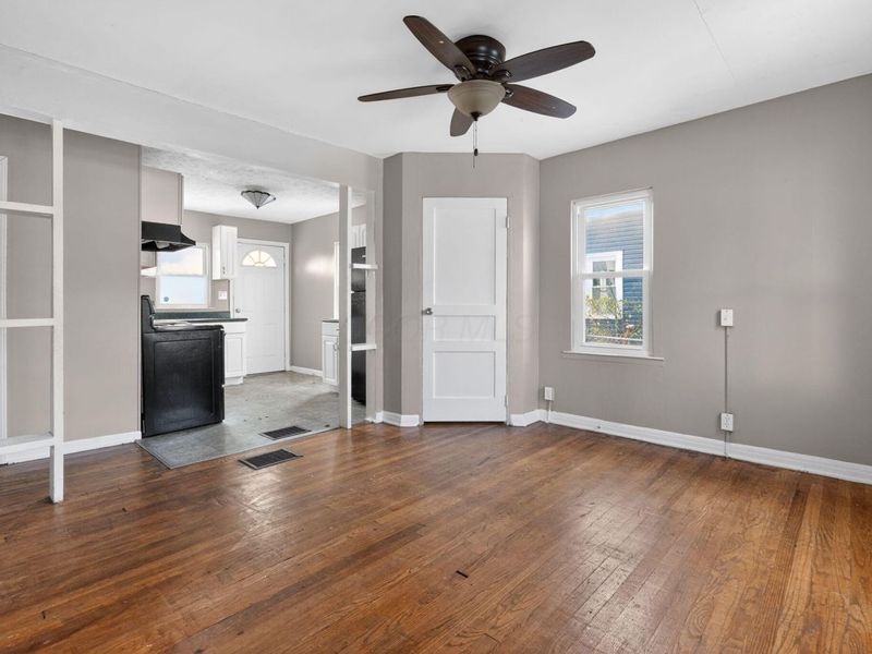 2131 Argyle Drive, Columbus, OH 43219 Photo 5