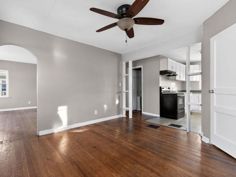 2131 Argyle Drive, Columbus, OH 43219 Photo 6