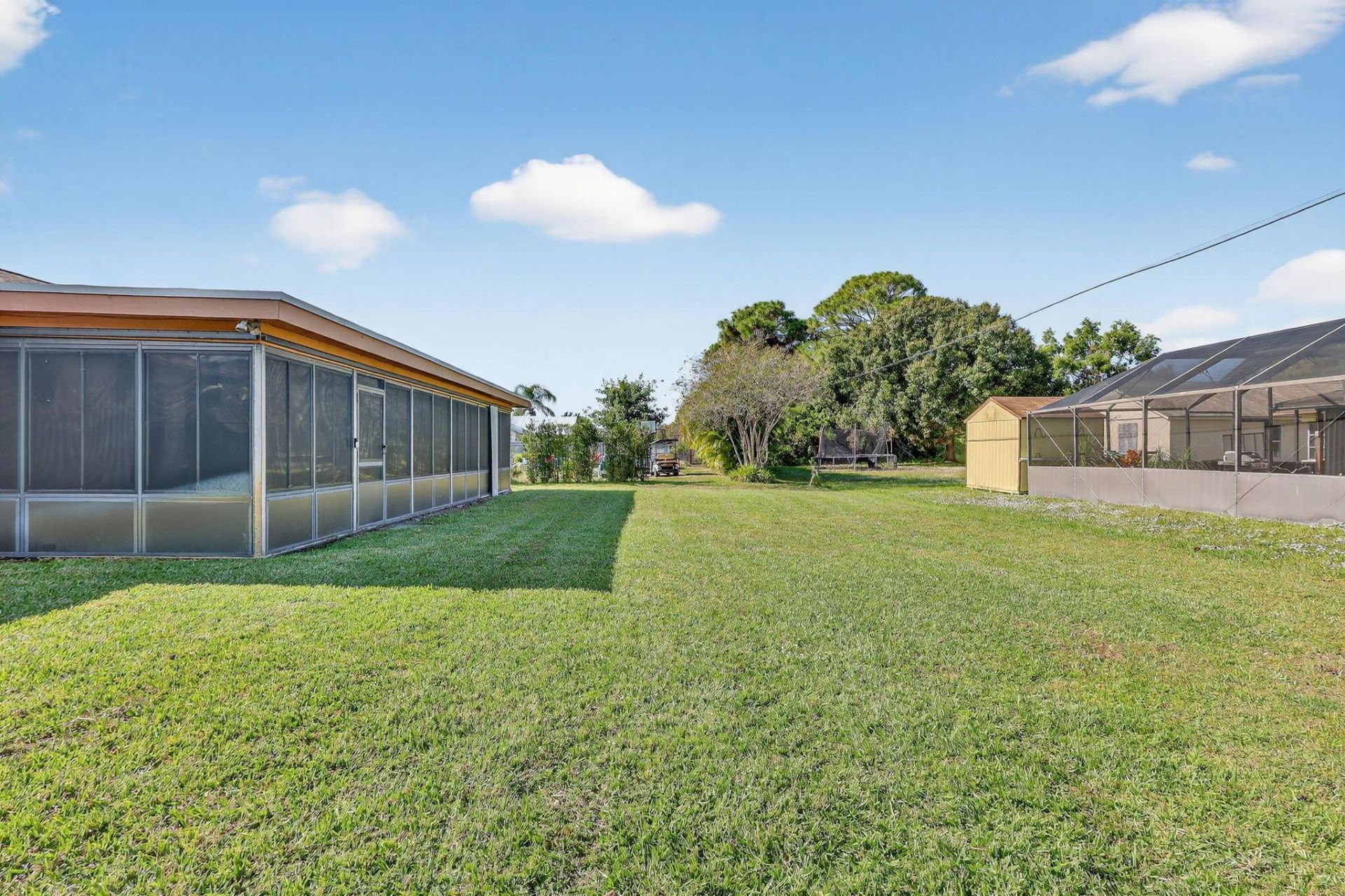 943 SE Brookedge Avenue E, Port Saint Lucie, FL 34983 Photo