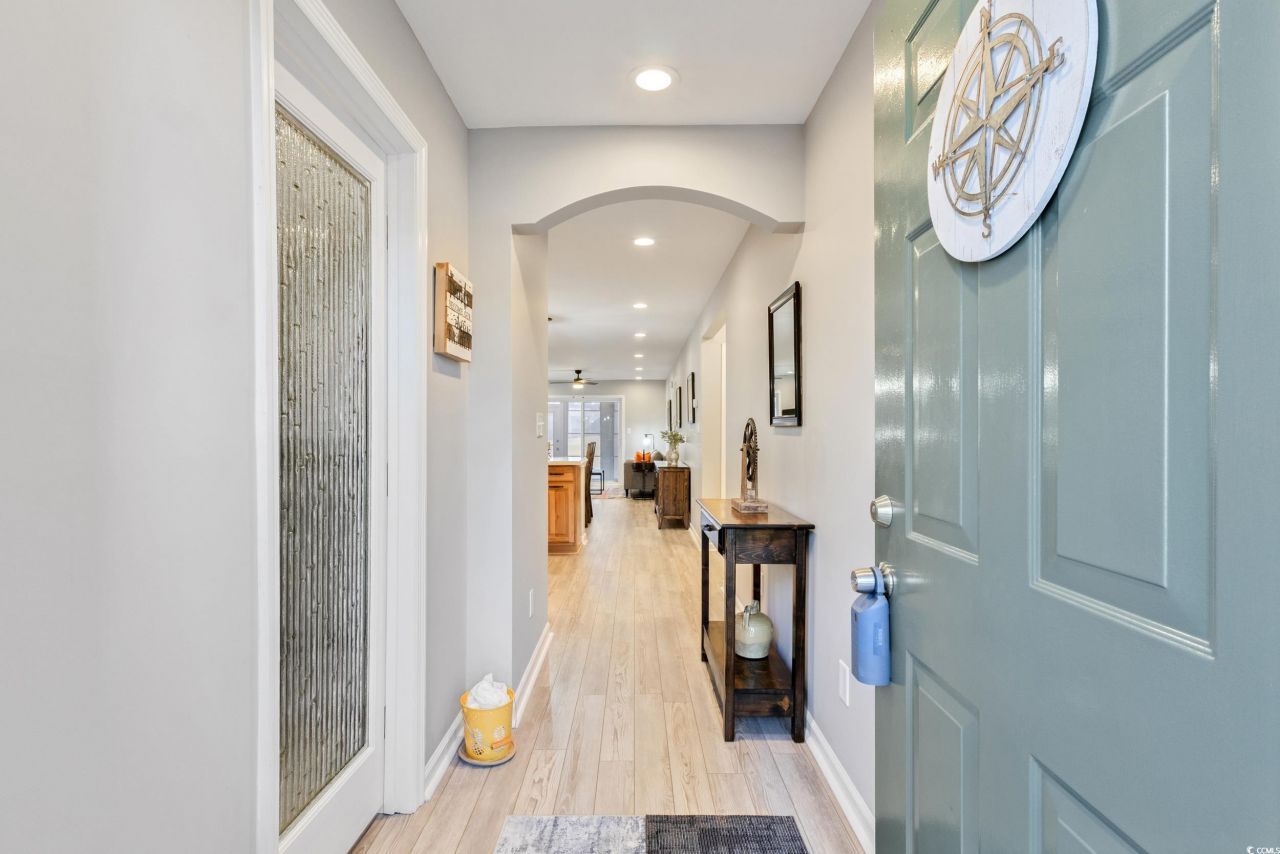 830 Fairway Dr. Photo 4