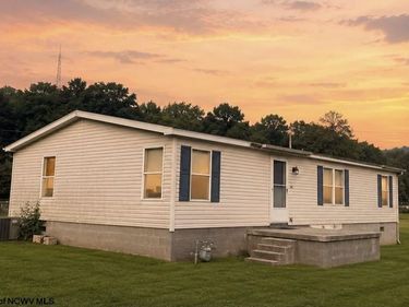 46 Wall Street, Albright, WV 26519