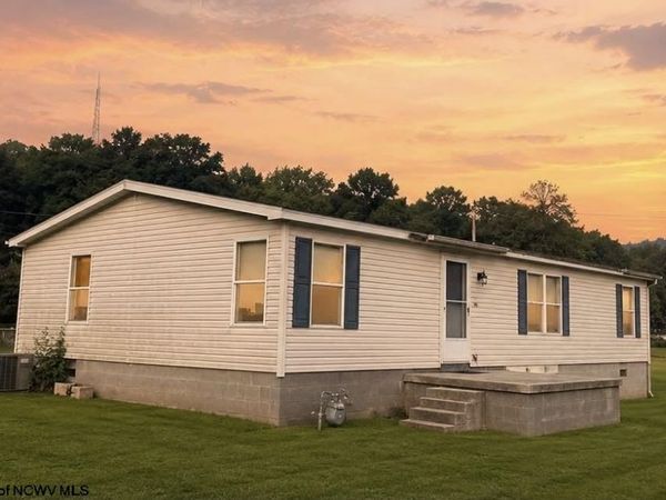 46 Wall Street, Albright, WV 26519