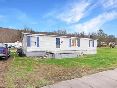 46 Wall Street, Albright, WV 26519