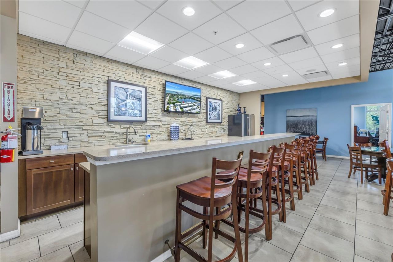 5930 Anchorage Way S, Saint Petersburg, FL 33712 Photo