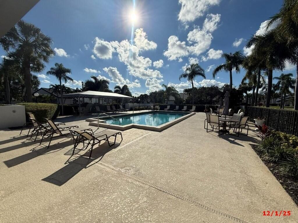 9 Windsor Lane, Boynton Beach, FL 33436 Photo