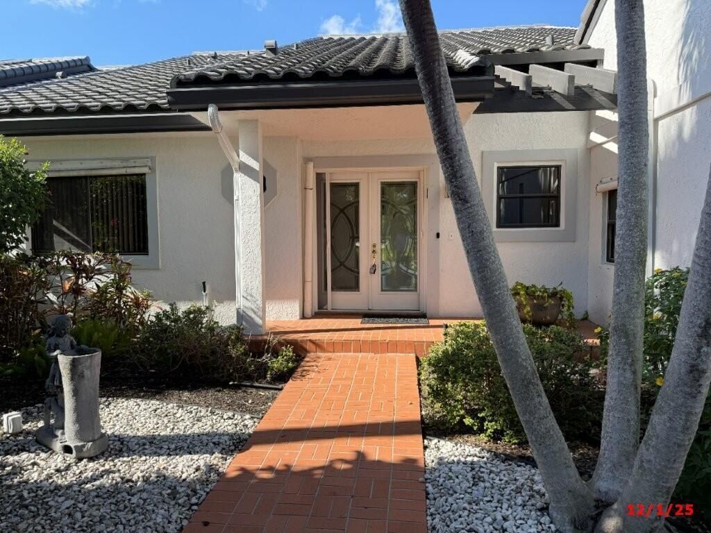 9 Windsor Lane, Boynton Beach, FL 33436 Photo