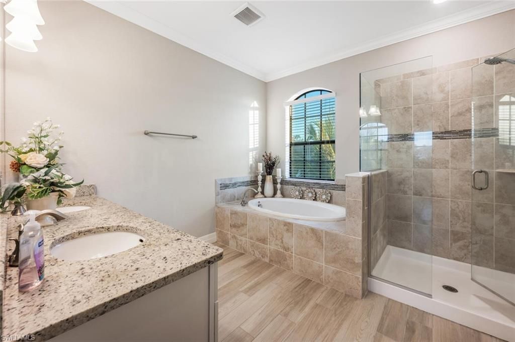 2115 Antigua Ln, Naples, FL 34120 Photo
