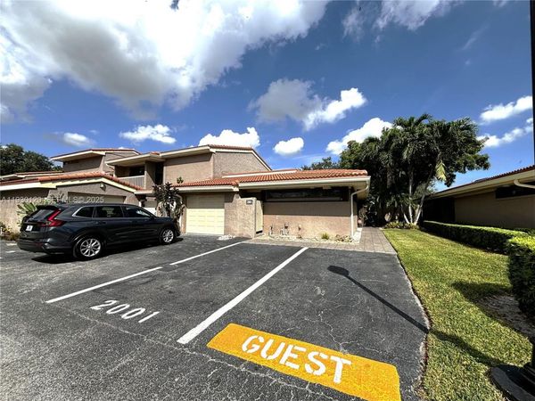 2001 S Saint Andrews Rd, Unit 121, Hollywood, FL 33021