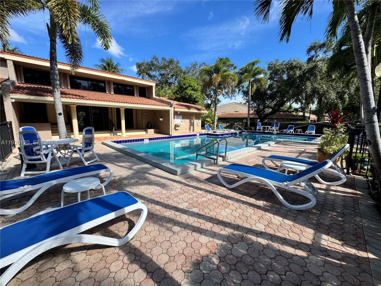 2001 S Saint Andrews Rd, Unit 121, Hollywood, FL 33021 Photo