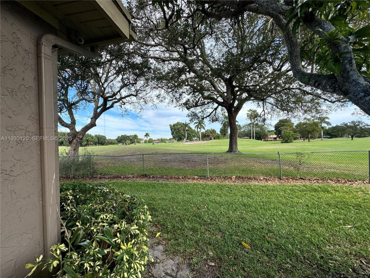 2001 S Saint Andrews Rd, Unit 121, Hollywood, FL 33021 Photo