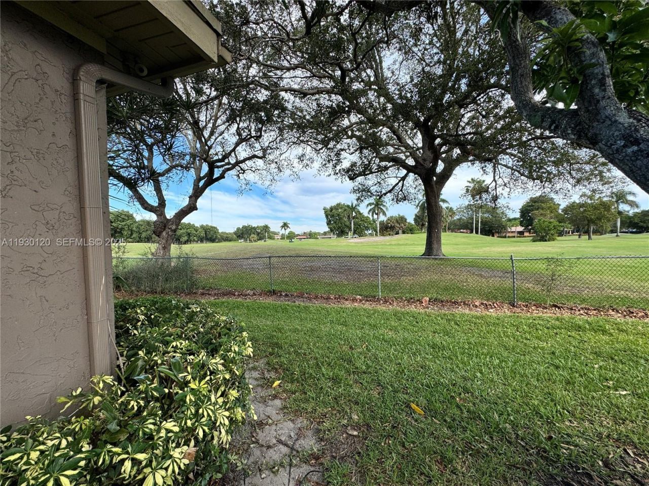 2001 S Saint Andrews Rd, Unit 121, Hollywood, FL 33021 Photo