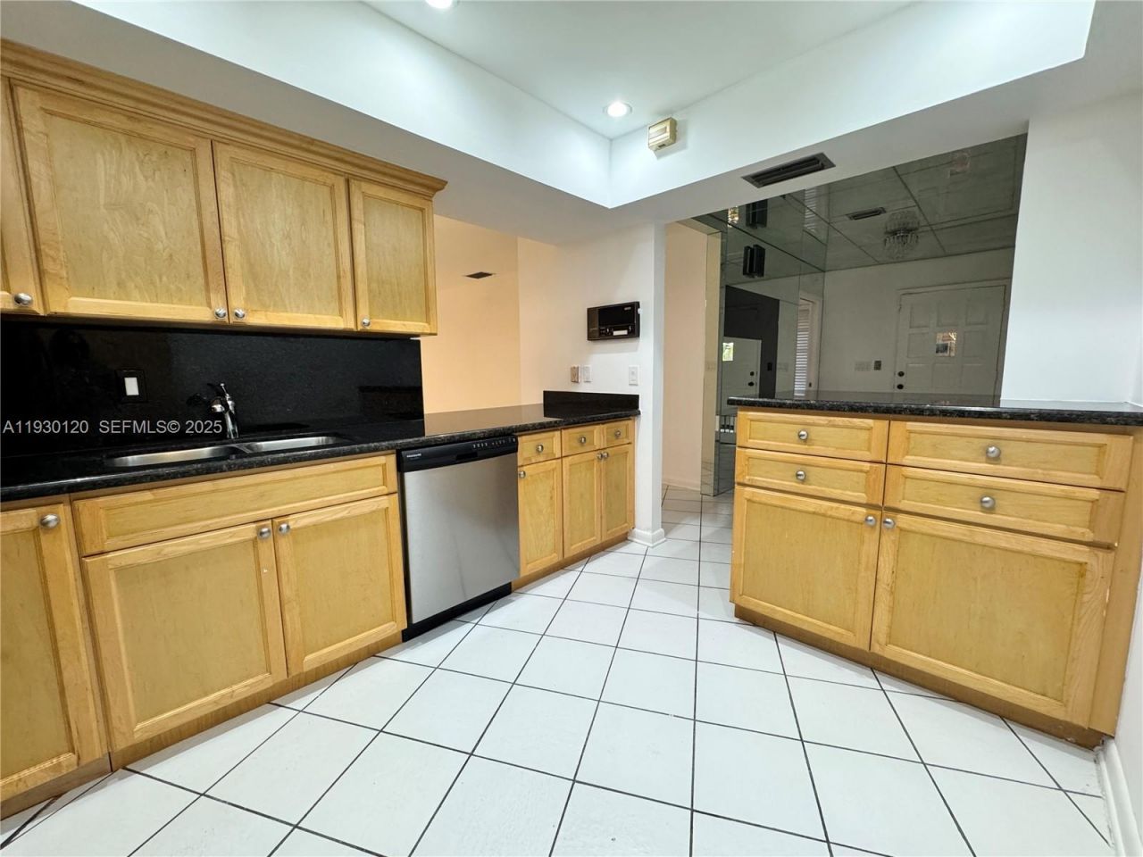 2001 S Saint Andrews Rd, Unit 121, Hollywood, FL 33021 Photo