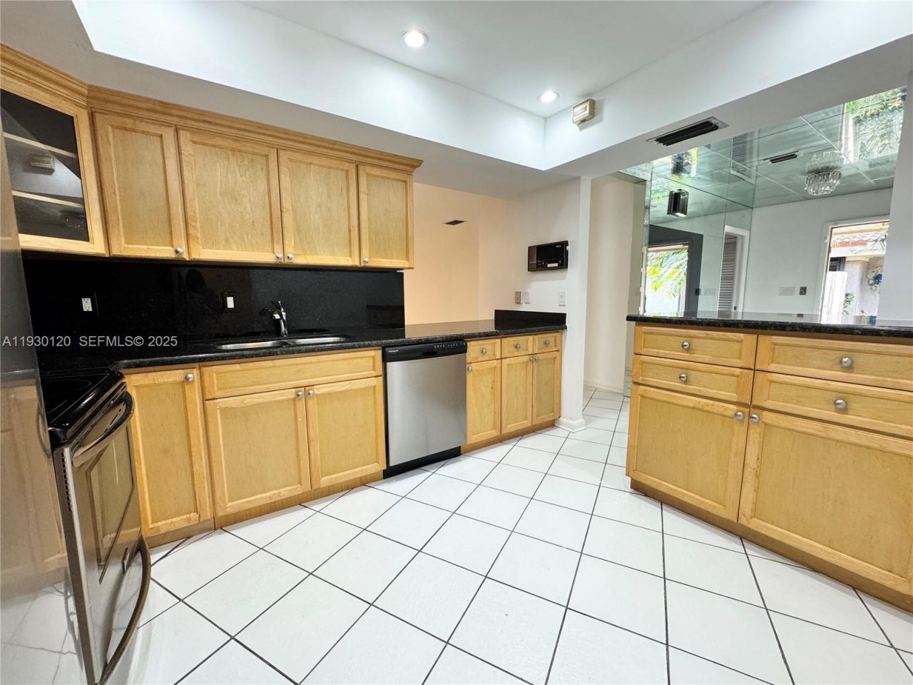 2001 S Saint Andrews Rd, Unit 121, Hollywood, FL 33021 Photo