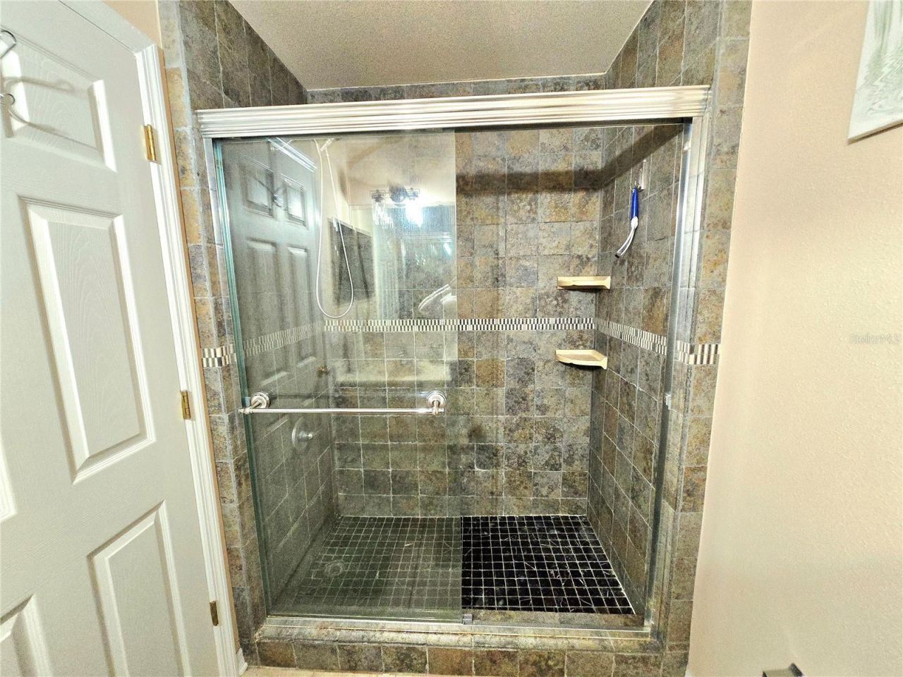 4607 Ashburn Square Drive, Tampa, FL 33610 Photo