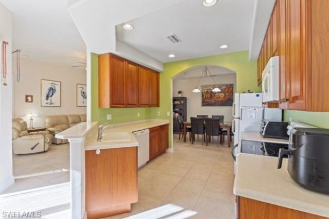6021 Jonathans Bay Cir, Unit 101, Fort Myers, FL 33908 Photo