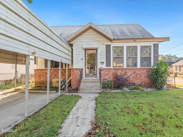 629 S Weeks Street , New Iberia, LA 70560