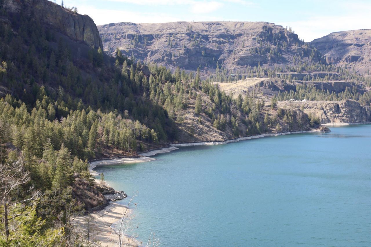 21155 Lake Roosevelt Dr E, Creston, WA 99117 Main Photo