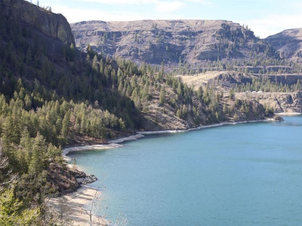 21155 Lake Roosevelt Dr E, Creston, WA 99117