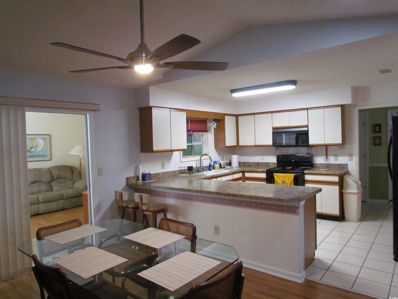 100 Inverness Ct. Photo 11