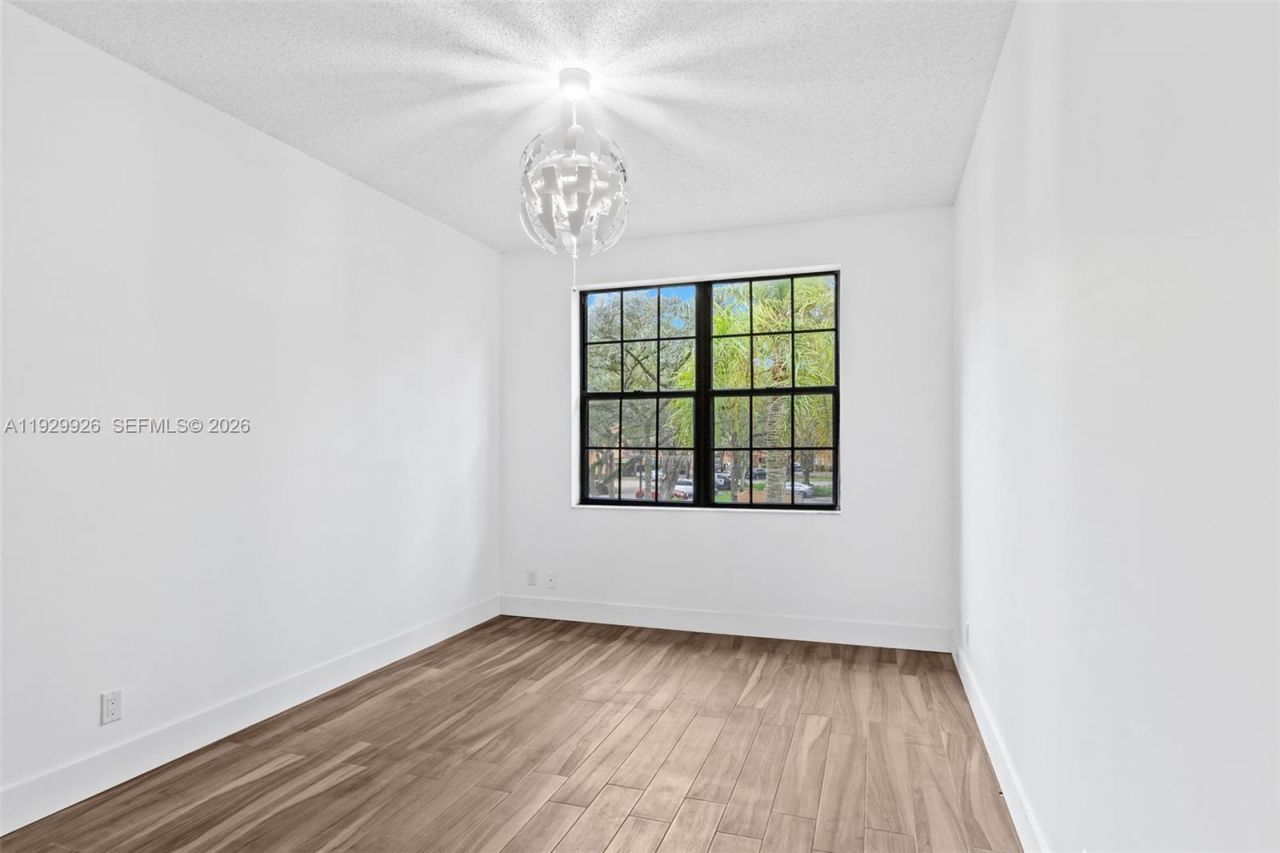 15569 N Miami Lakeway N, Unit 205-16, Miami Lakes, FL 33014 Photo