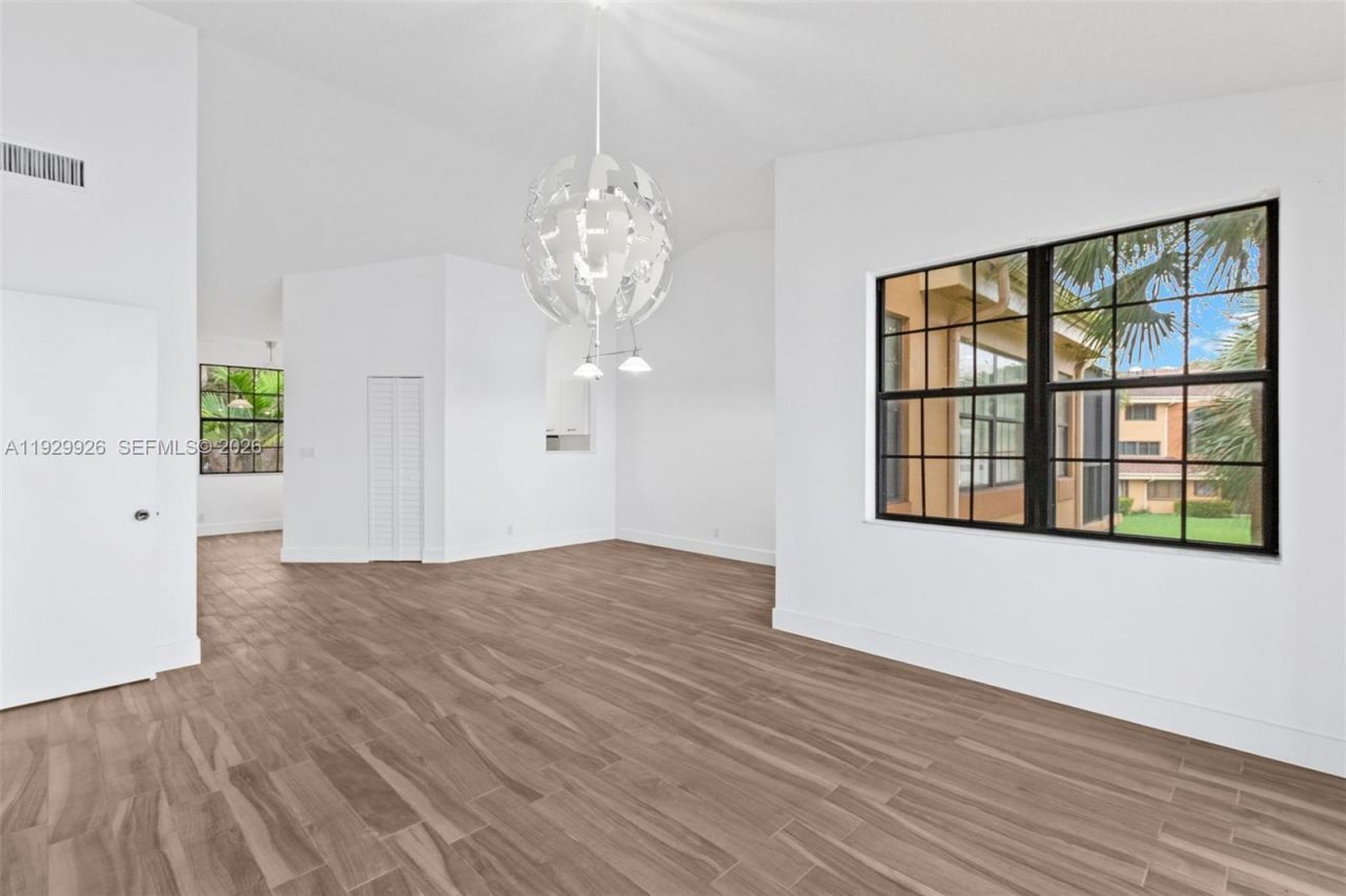 15569 N Miami Lakeway N, Unit 205-16, Miami Lakes, FL 33014 Photo