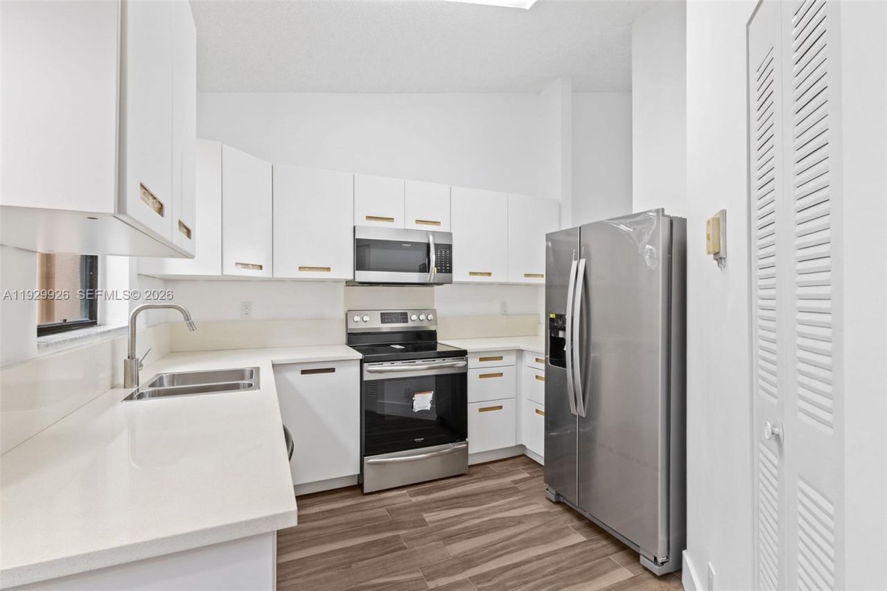 15569 N Miami Lakeway N, Unit 205-16, Miami Lakes, FL 33014 Photo