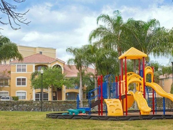 5560 NW 61st St, Unit 704, Coconut Creek, FL 33073