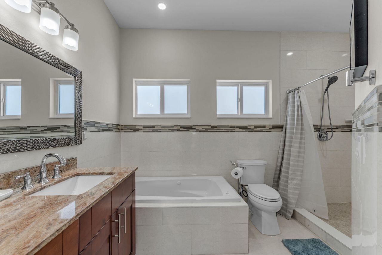 30 Coconut Drive, Key Largo, FL 33037 Photo