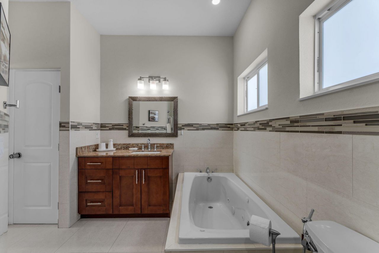 30 Coconut Drive, Key Largo, FL 33037 Photo