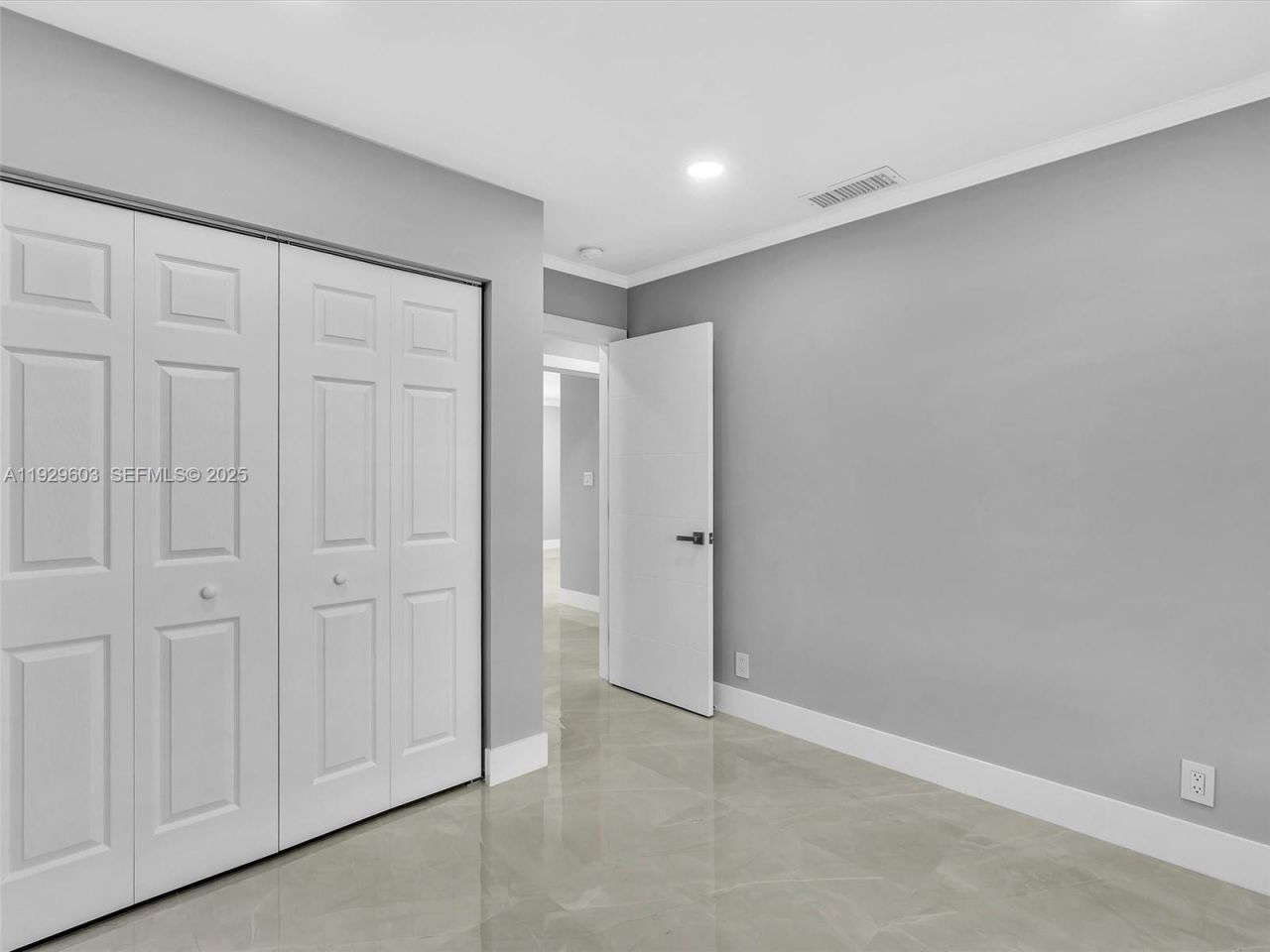 2144 NE 64th St, Fort Lauderdale, FL 33308 Photo