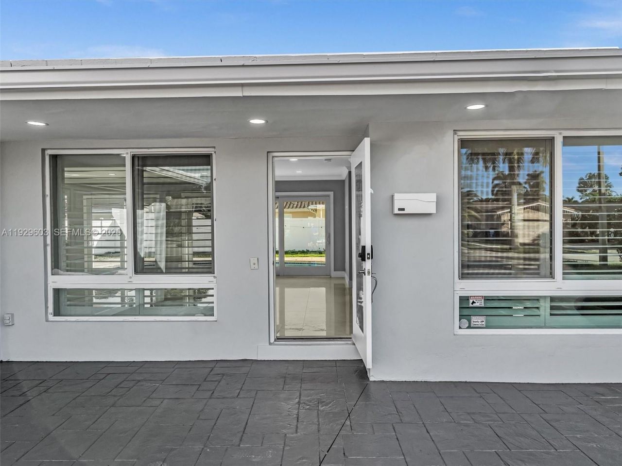 2144 NE 64th St, Fort Lauderdale, FL 33308 Photo