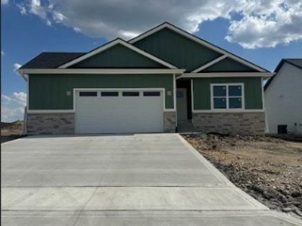 1954 Tuscany Drive SE, Altoona, IA 50009