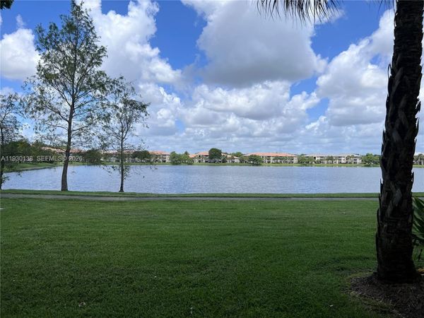 5061 Wiles Rd, Unit 102, Coconut Creek, FL 33073
